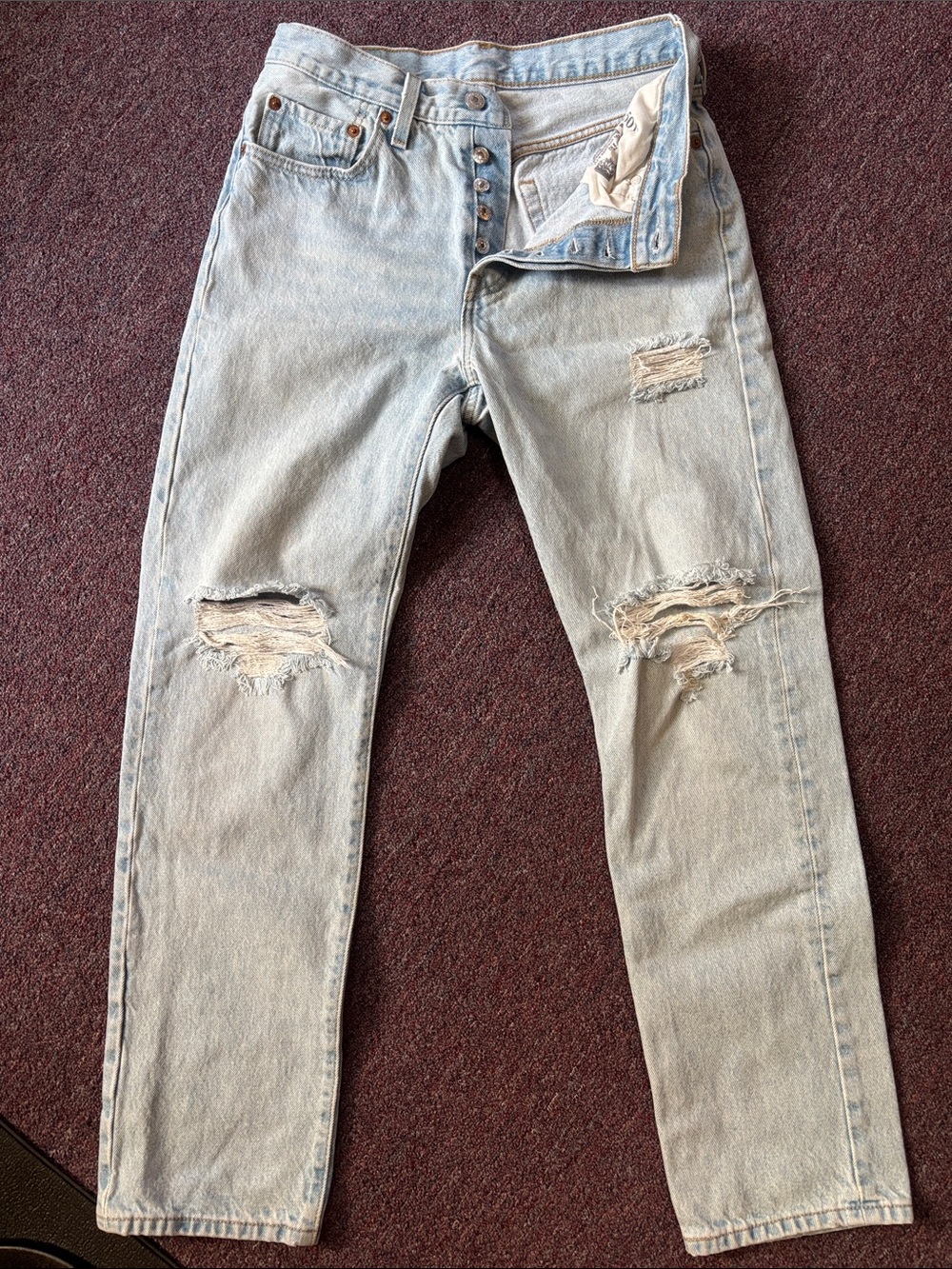 NWOT Distressed Light wash Levi’s 501’s